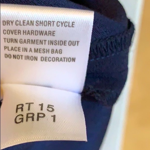 ST JOHN Blouse - Picture 6 of 6